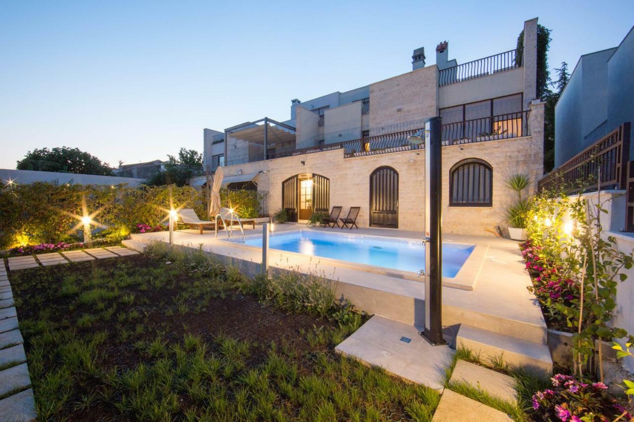 Melody M Apartment With Private Pool Split Buitenkant foto