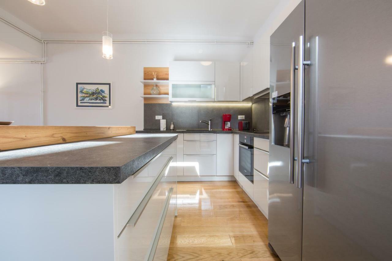 Melody M Apartment With Private Pool Split Buitenkant foto