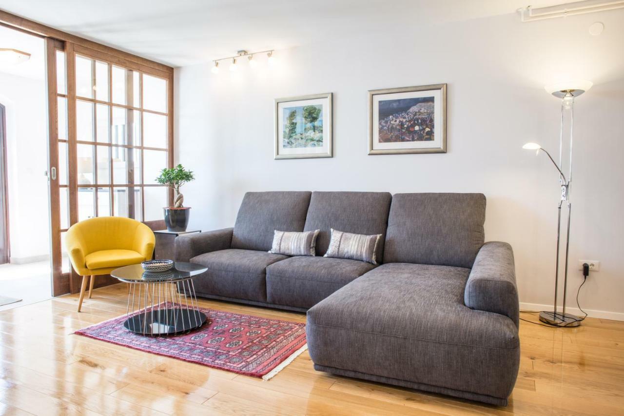 Melody M Apartment With Private Pool Split Buitenkant foto