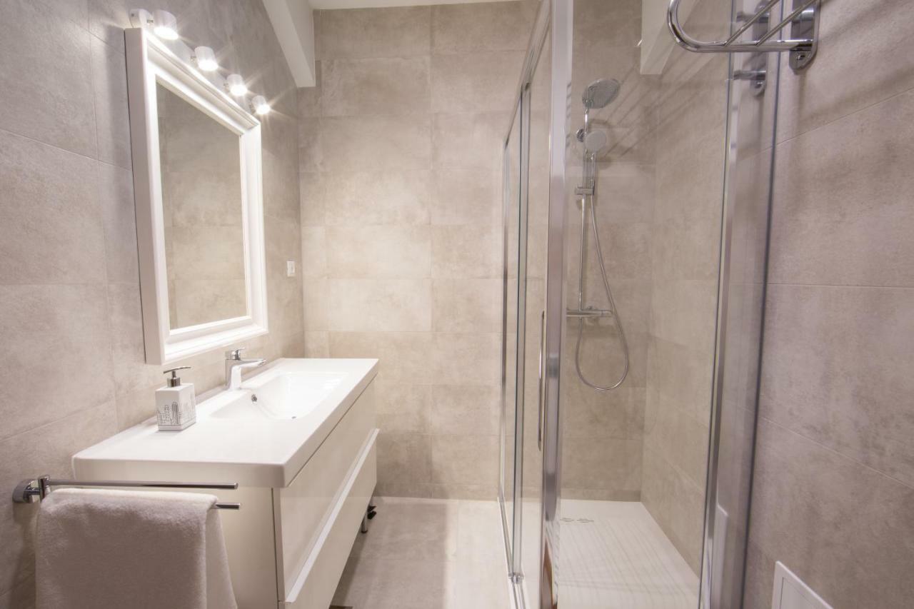 Melody M Apartment With Private Pool Split Buitenkant foto