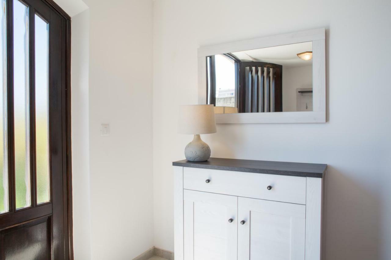 Melody M Apartment With Private Pool Split Buitenkant foto